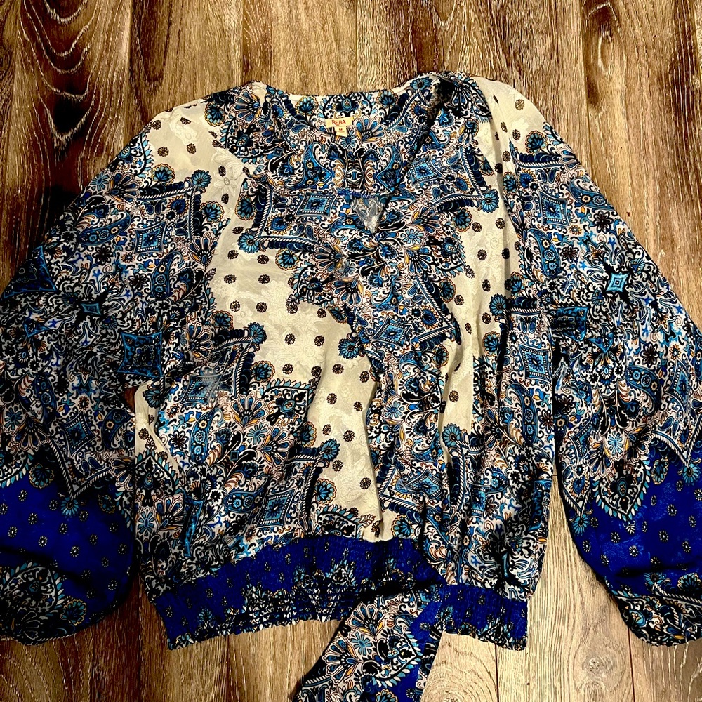 Womens medium top